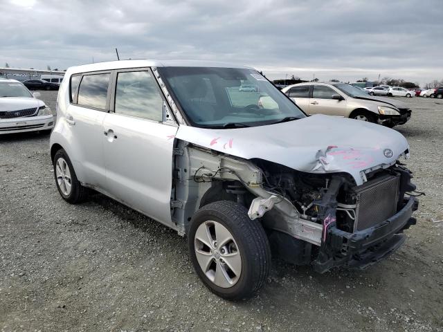 KNDJN2A23F7778651 - 2015 KIA SOUL SILVER photo 4