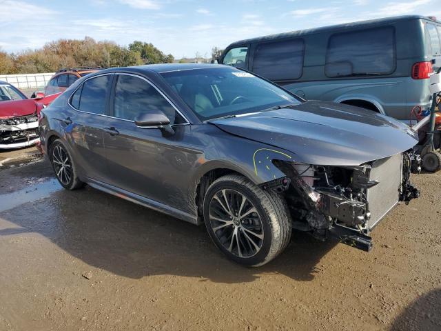 4T1B11HK1JU010804 - 2018 TOYOTA CAMRY L GRAY photo 4