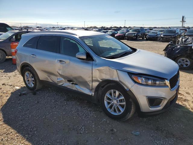 5XYPG4A32GG003528 - 2016 KIA SORENTO LX SILVER photo 4