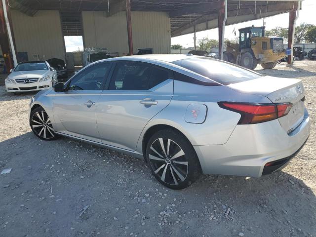 1N4BL4CV8LN314829 - 2020 NISSAN ALTIMA SR SILVER photo 2