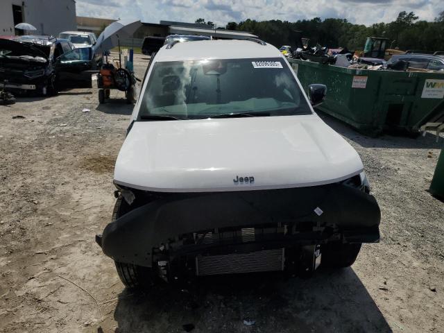 1C4RJGAG9SC338734 - 2025 JEEP GRAND CHER LAREDO WHITE photo 5