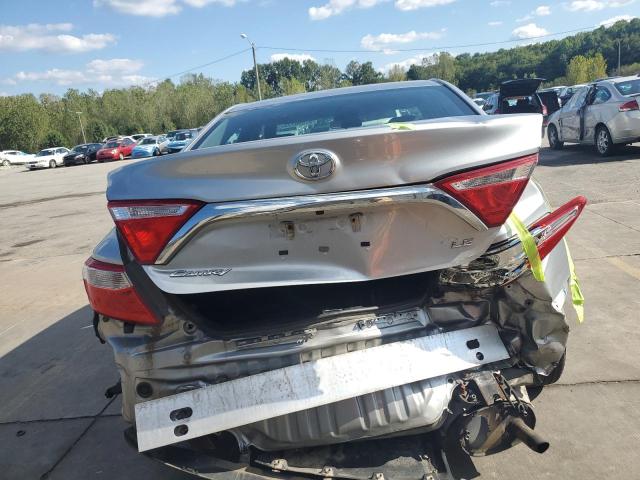 4T1BF1FKXHU695853 - 2017 TOYOTA CAMRY LE ვერცხლისფერი ფოტო 6