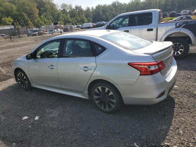 3N1AB7AP8JY335326 - 2018 NISSAN SENTRA S 灰色 照片 2