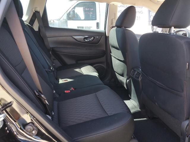 KNMAT2MT2HP608102 - 2017 NISSAN ROGUE S BLACK photo 11