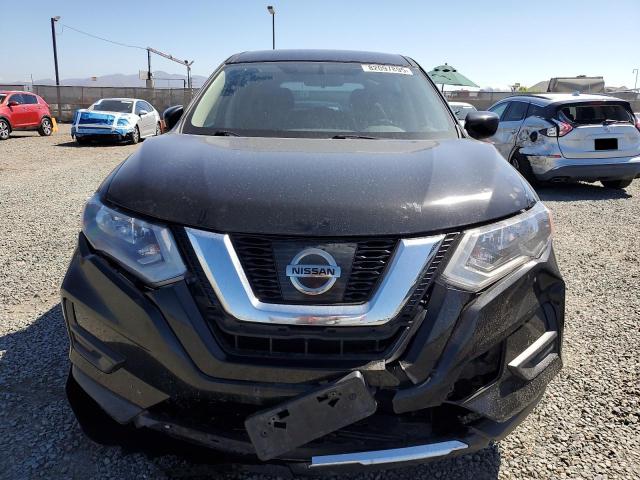 KNMAT2MT2HP608102 - 2017 NISSAN ROGUE S BLACK photo 5