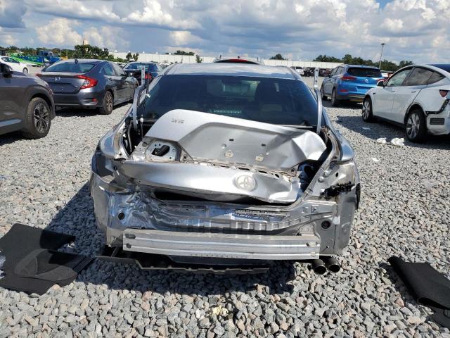 4T1B11HK1JU663567 - 2018 TOYOTA CAMRY L SILVER photo 6