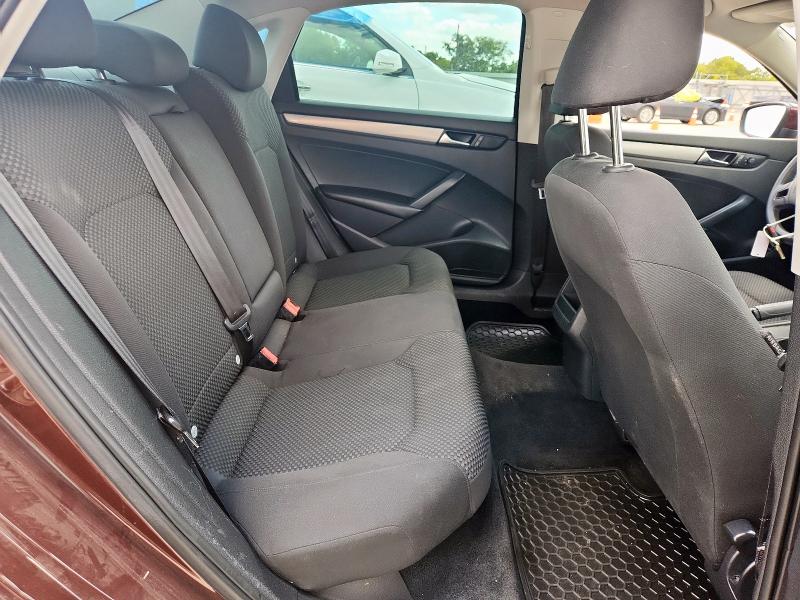 1VWAP7A3XDC137711 - 2013 VOLKSWAGEN PASSAT S Bordeaux photo 10