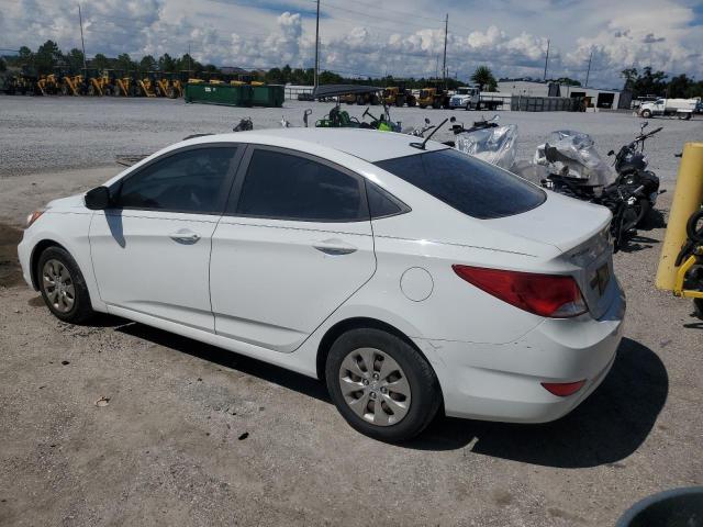 KMHCT4AE3GU060889 - 2016 HYUNDAI ACCENT SE WHITE photo 2