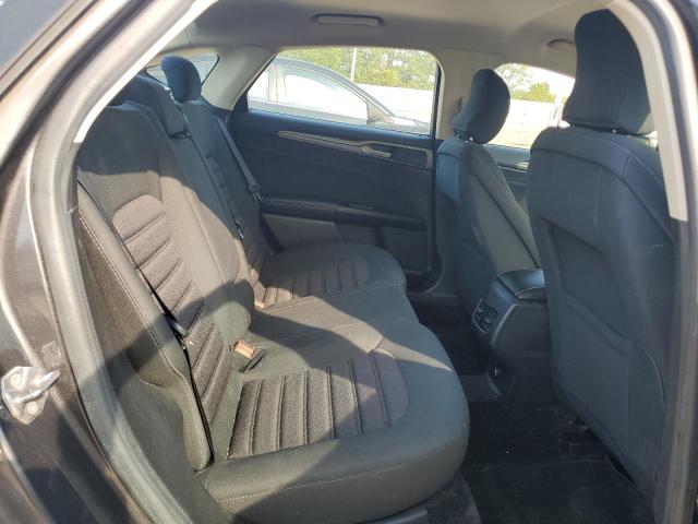 3FA6P0H73HR208379 - 2017 FORD FUSION SE GRAY photo 10