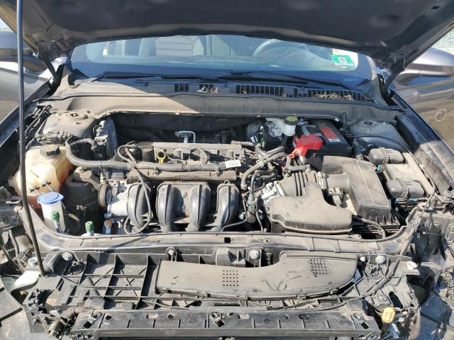 3FA6P0H73HR208379 - 2017 FORD FUSION SE GRAY photo 11