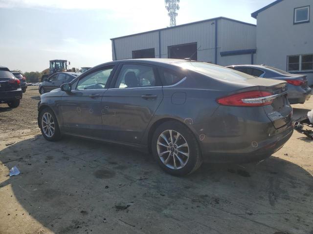 3FA6P0H73HR208379 - 2017 FORD FUSION SE GRAY photo 2