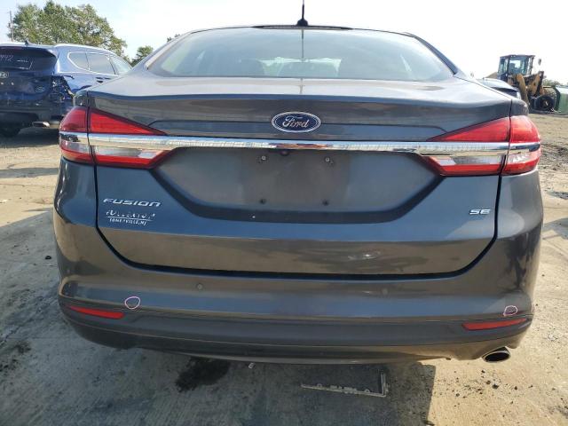 3FA6P0H73HR208379 - 2017 FORD FUSION SE GRAY photo 6
