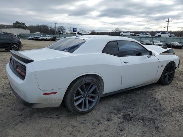 2C3CDZFJ7KH509432 - 2019 DODGE CHALLENGER R/T SCAT PACK WHITE photo 3