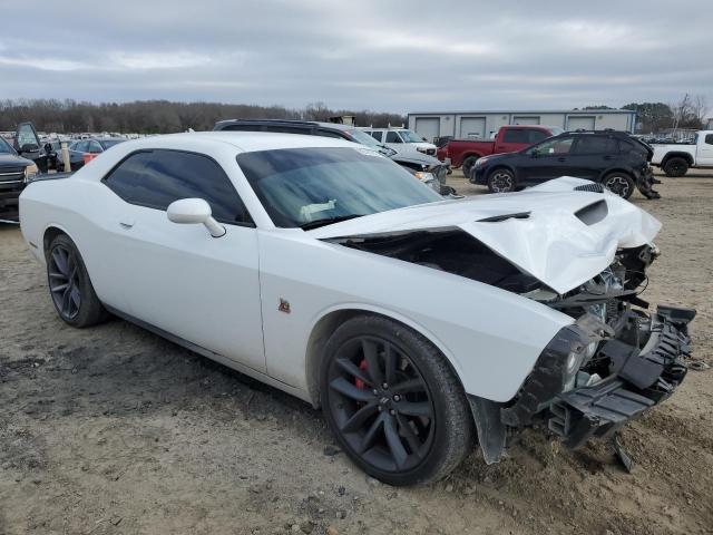 2C3CDZFJ7KH509432 - 2019 DODGE CHALLENGER R/T SCAT PACK WHITE photo 4