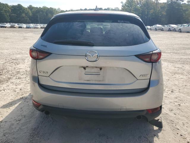 JM3KFACLXH0208196 - 2017 MAZDA CX-5 TOURING Srebrny zdjęcie 6