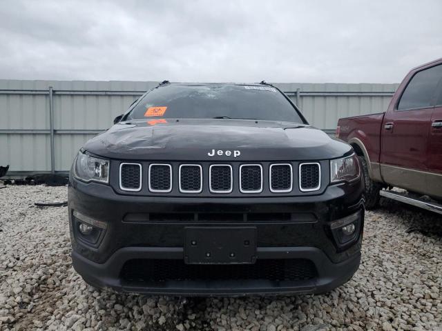 3C4NJDBB3JT479415 - 2018 JEEP COMPASS LATITUDE BLACK photo 5