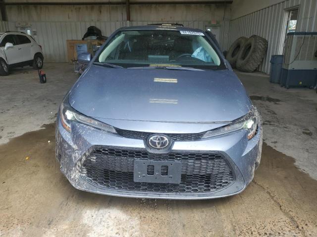 5YFEPMAE1NP334036 - 2022 TOYOTA COROLLA LE BLUE photo 5