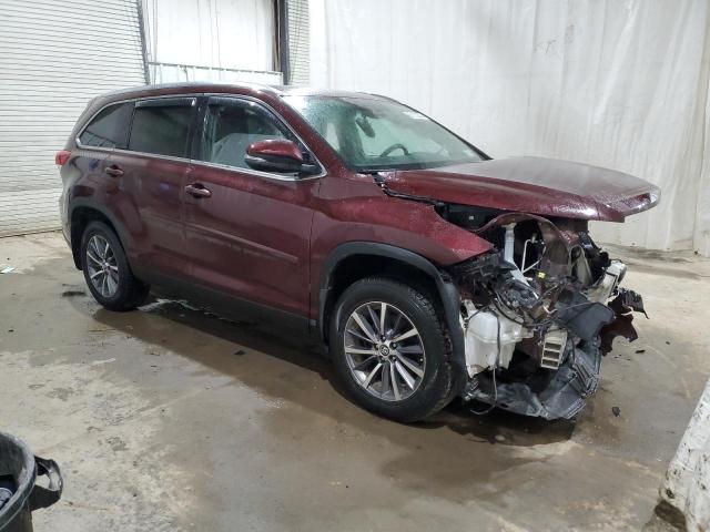 5TDJZRFHXKS720773 - 2019 TOYOTA HIGHLANDER SE BURGUNDY photo 4