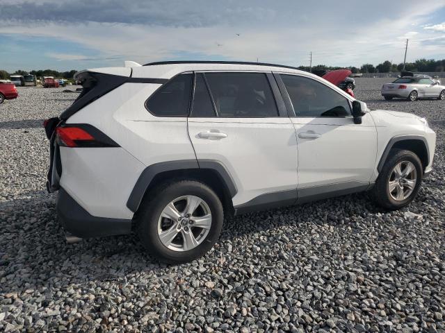 2T3W1RFVXMC116629 - 2021 TOYOTA RAV4 XLE WHITE photo 3