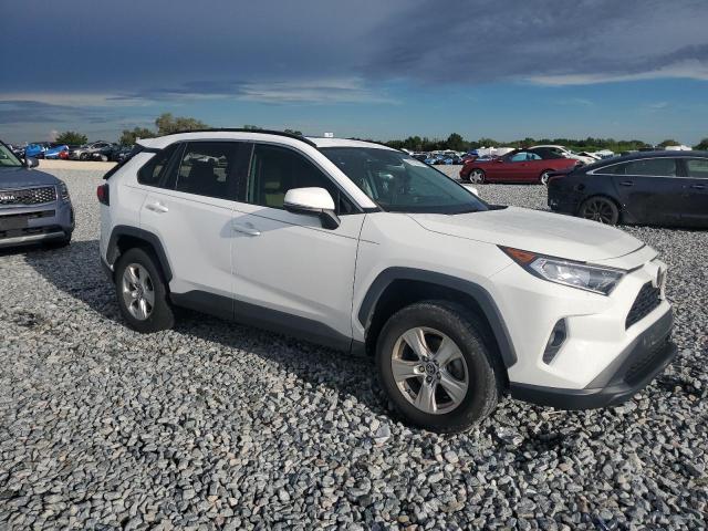 2T3W1RFVXMC116629 - 2021 TOYOTA RAV4 XLE WHITE photo 4