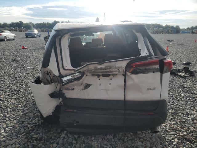 2T3W1RFVXMC116629 - 2021 TOYOTA RAV4 XLE WHITE photo 6
