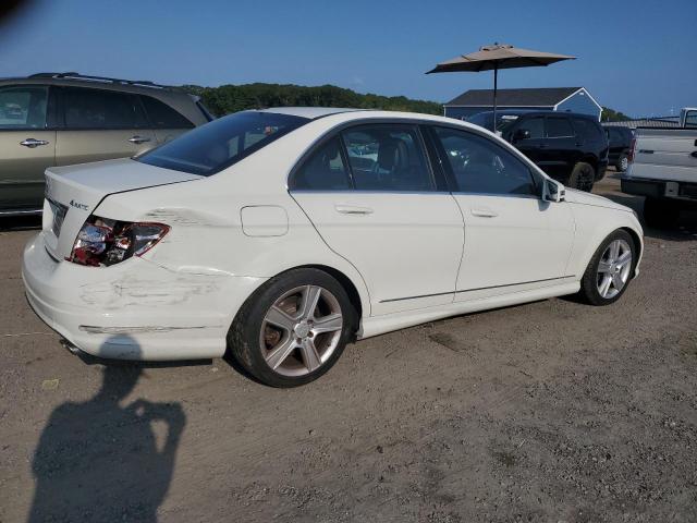 WDDGF8BB9BR149019 - 2011 MERCEDES-BENZ C 300 4MATIC WHITE photo 3