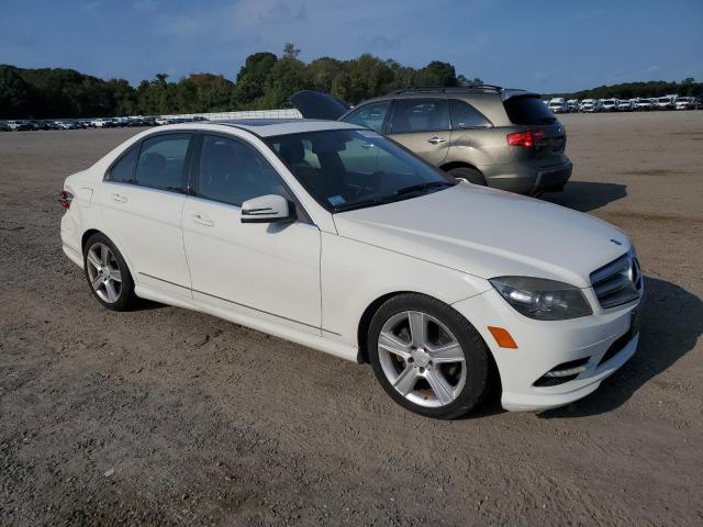 WDDGF8BB9BR149019 - 2011 MERCEDES-BENZ C 300 4MATIC WHITE photo 4