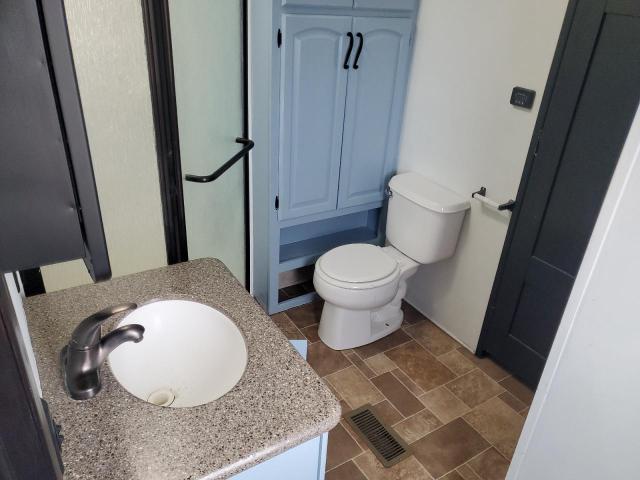 4YDF37528E4700897 - 2014 KEYSTONE MONTANA TWO TONE photo 8