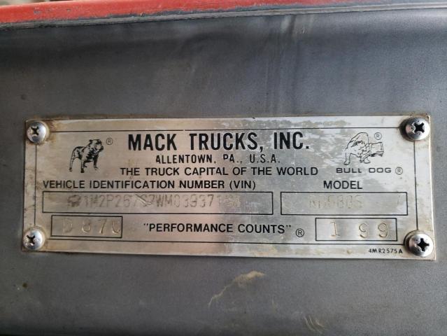 1M2P267C7WM039371 - 1998 MACK 600 RD600 RED photo 10