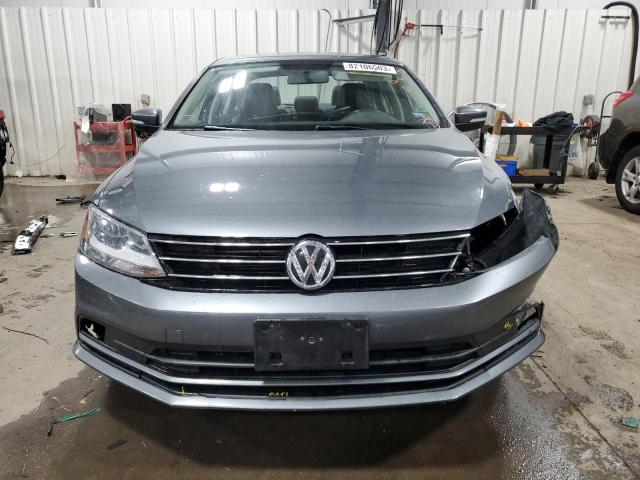 3VWD07AJ4FM340031 - 2015 VOLKSWAGEN JETTA SE GRAY photo 5