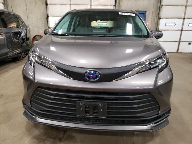 5TDBSKFC3MS014669 - 2021 TOYOTA SIENNA LE GRAY photo 5