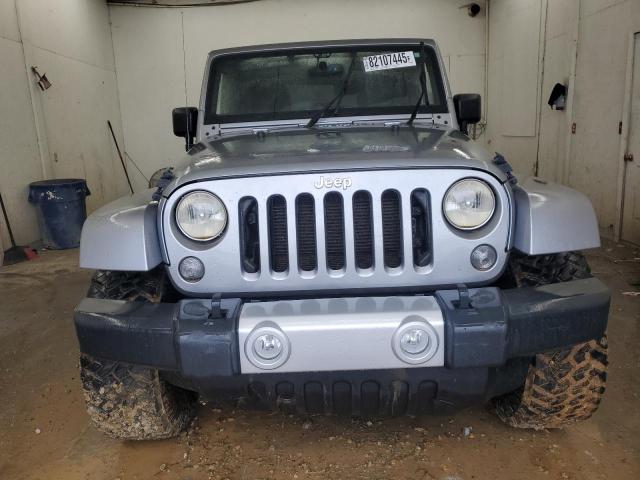 1C4AJWBG7FL737038 - 2015 JEEP WRANGLER SAHARA ვერცხლისფერი ფოტო 5
