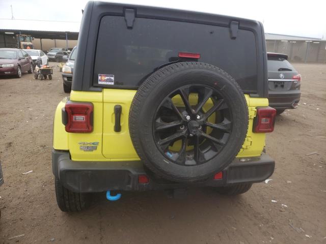 1C4JJXP60PW553825 - 2023 JEEP WRANGLER SAHARA 4XE YELLOW photo 6