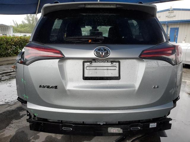 JTMZFREV2JJ166790 - 2018 TOYOTA RAV4 LE SILVER photo 6