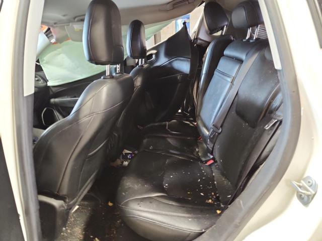 3C4NJDBB7JT395873 - 2018 JEEP COMPASS LATITUDE Beyaz fotoğraf 11