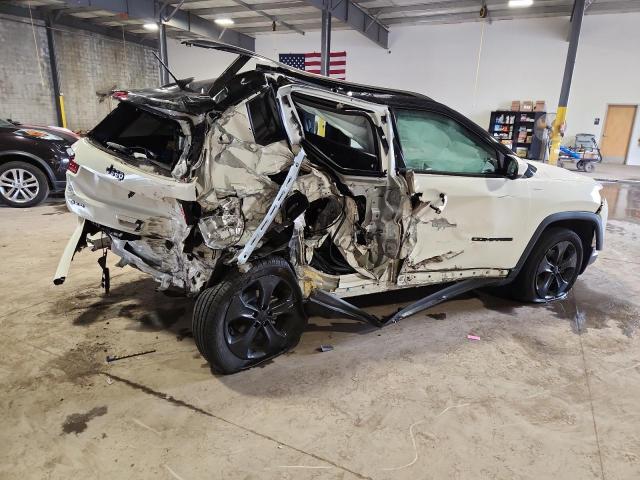 3C4NJDBB7JT395873 - 2018 JEEP COMPASS LATITUDE Beyaz fotoğraf 3