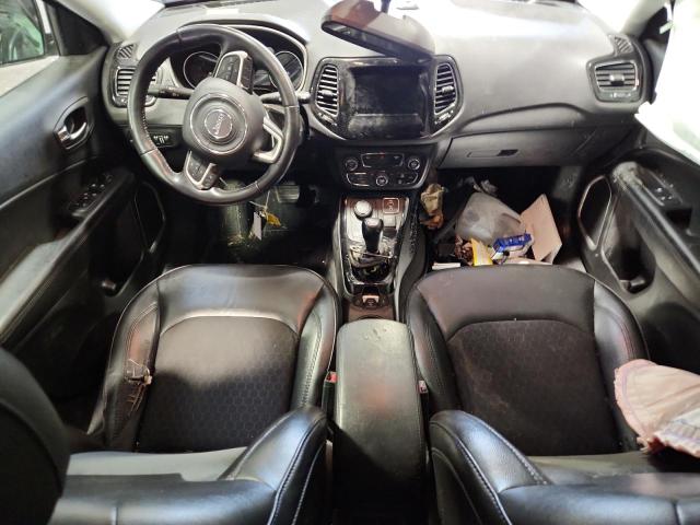 3C4NJDBB7JT395873 - 2018 JEEP COMPASS LATITUDE Beyaz fotoğraf 8