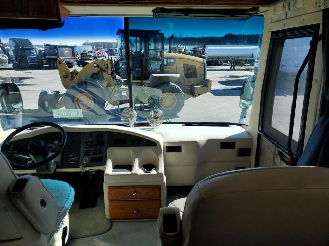 1RF120619Y2010534 - 2000 ROADMASTER RAIL DYANASTER WHITE photo 5