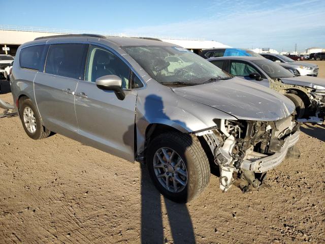 2C4RC1DG2LR156630 - 2020 CHRYSLER VOYAGER LXI SILVER photo 4