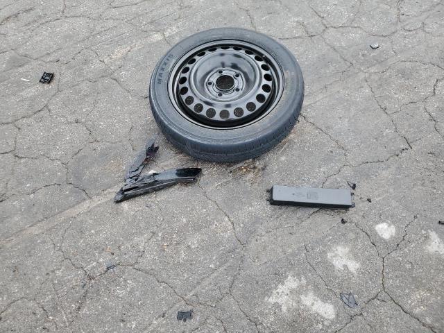 2GNAXSEV9J6250109 - 2018 CHEVROLET EQUINOX LT შავი ფოტო 13