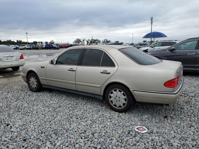 WDBJF65H2XA789971 - 1999 MERCEDES-BENZ E 320 GOLD photo 2