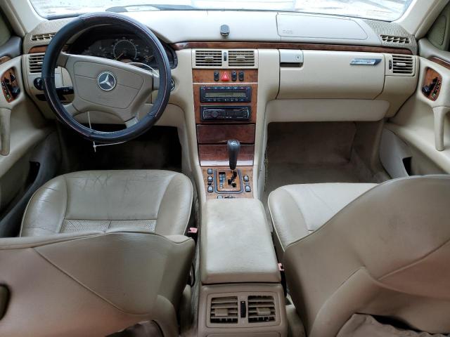 WDBJF65H2XA789971 - 1999 MERCEDES-BENZ E 320 GOLD photo 8