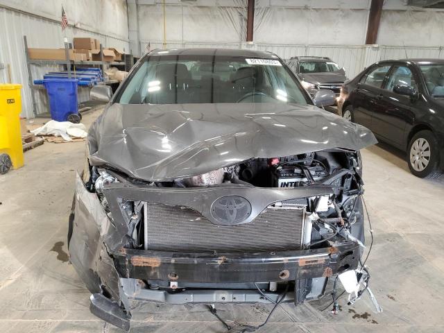 4T1BF3EK3BU618133 - 2011 TOYOTA CAMRY BASE GRAY photo 5