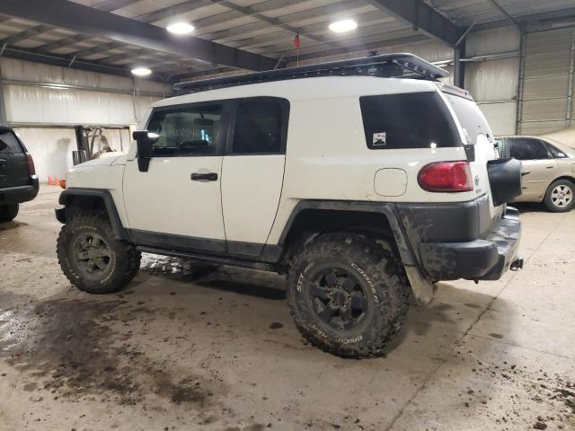 JTEBU11F78K028329 - 2008 TOYOTA FJ CRUISER WHITE photo 2