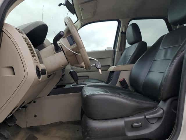 1FMCU0C79BKB54705 - 2011 FORD ESCAPE XLS WHITE photo 7