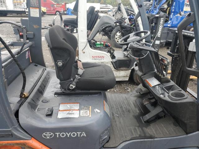 63285 - 2014 TOYOTA FORKLIFT TWO TONE photo 5