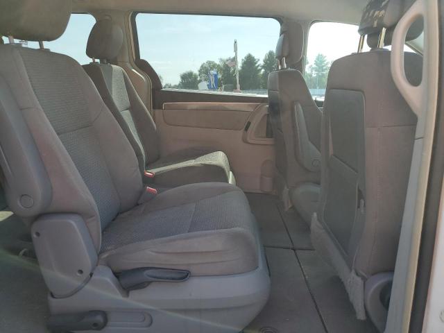 2V4RW4DG7BR621948 - 2011 VOLKSWAGEN ROUTAN S WHITE photo 11