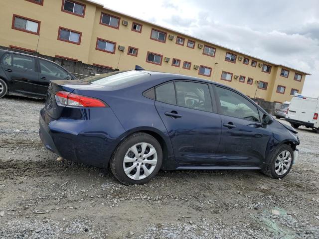 5YFEPMAE2MP168642 - 2021 TOYOTA COROLLA LE BLUE photo 3