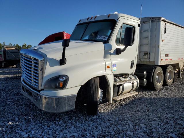 3AKJGEBG0FSGT5072 - 2015 FREIGHTLINER CASCADIA 1 WHITE photo 2