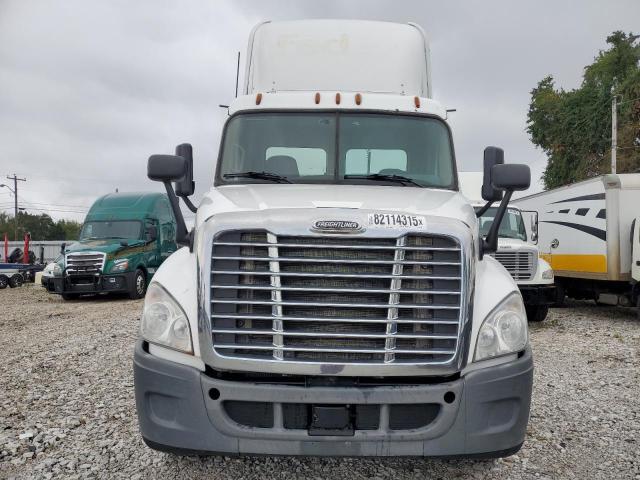 1FUBGEDV0GLHC5699 - 2016 FREIGHTLINER CASCADIA 1 Biały zdjęcie 9